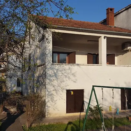 Zvjezda ビオグラード・ナ・モル