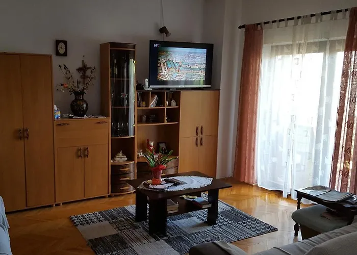 Zvjezda * ビオグラード・ナ・モル