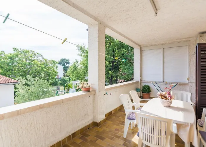 Zvjezda アパート ビオグラード・ナ・モル