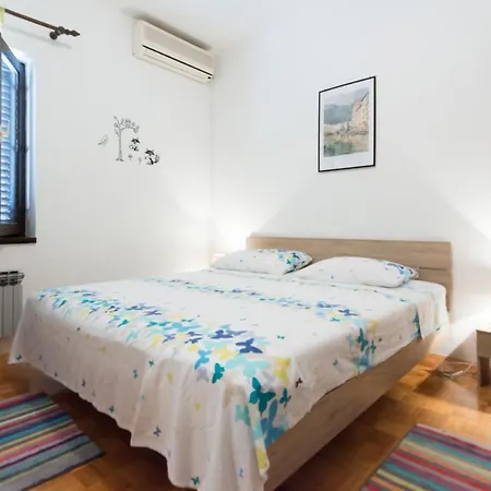 Zvjezda Apartment
