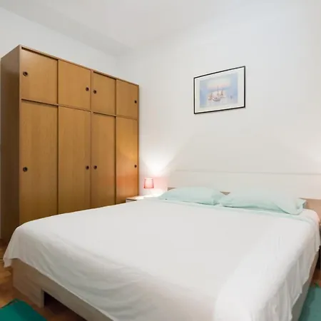 Zvjezda Apartament *